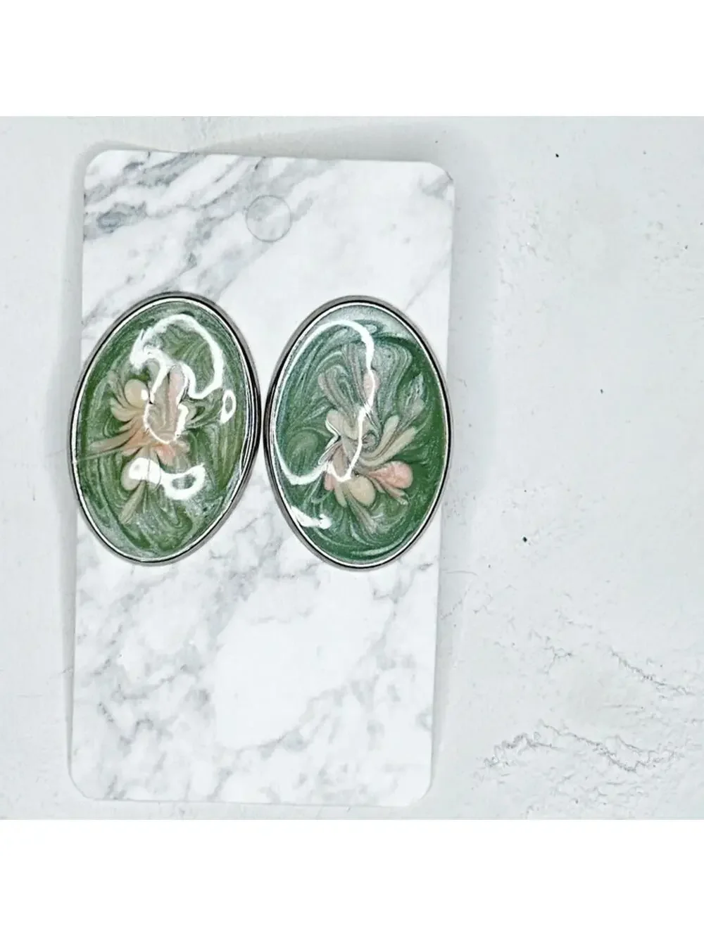 988L. Green Enamel Vintage Earrings